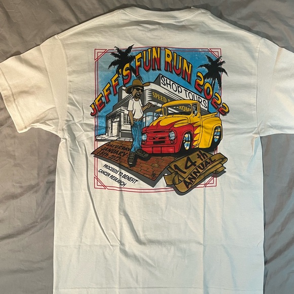 Gildan Other - Car Meet cool back logo T-Shirt